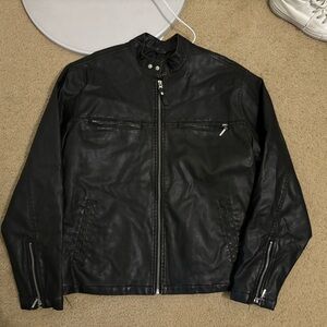 Men’s vintage leather jacket